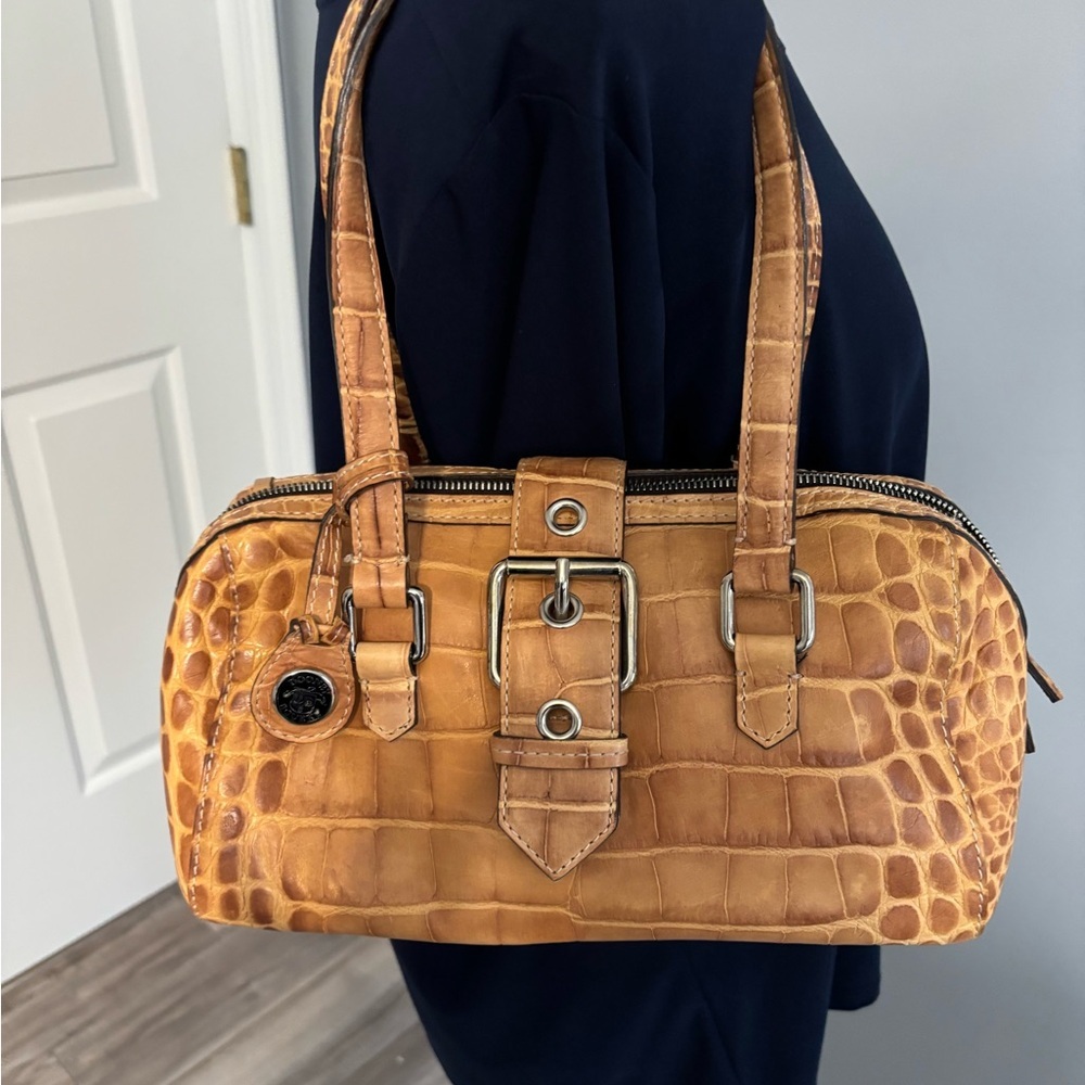 Dooney & Bourke Croc Embossed Leather Barrel Satchel – Honey Tan